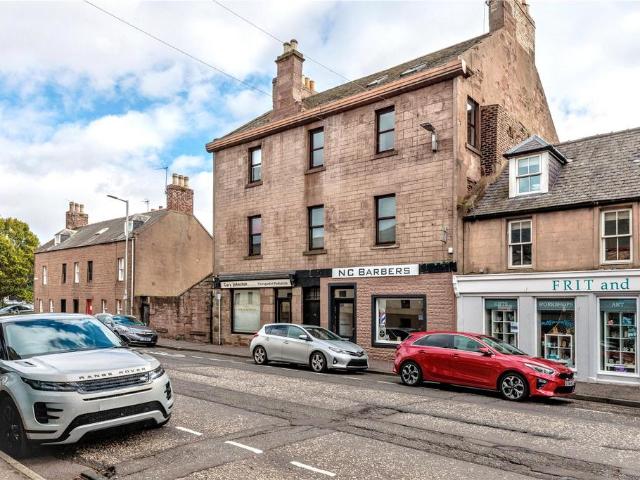 3 bedroom flat for sale