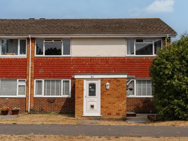 3 bedroom flat for sale