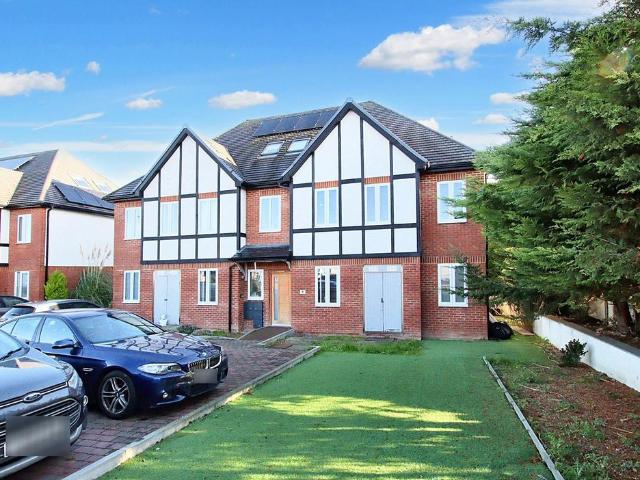 3 bedroom flat for sale