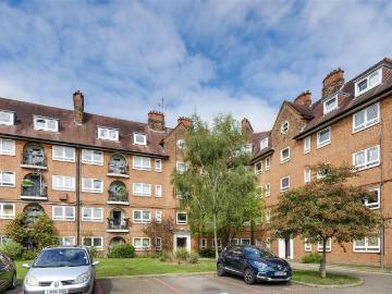 3 bedroom flat for sale