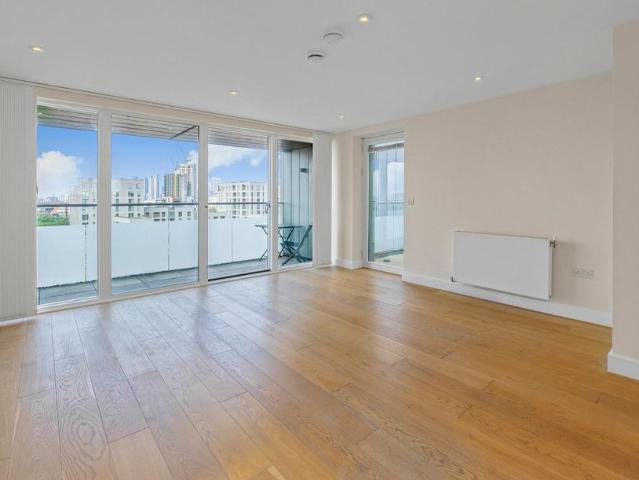 3 bedroom flat for sale