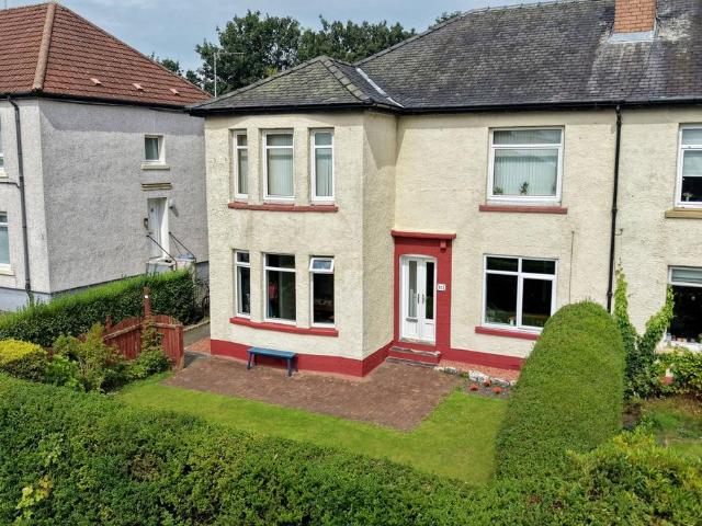 3 bedroom flat for sale