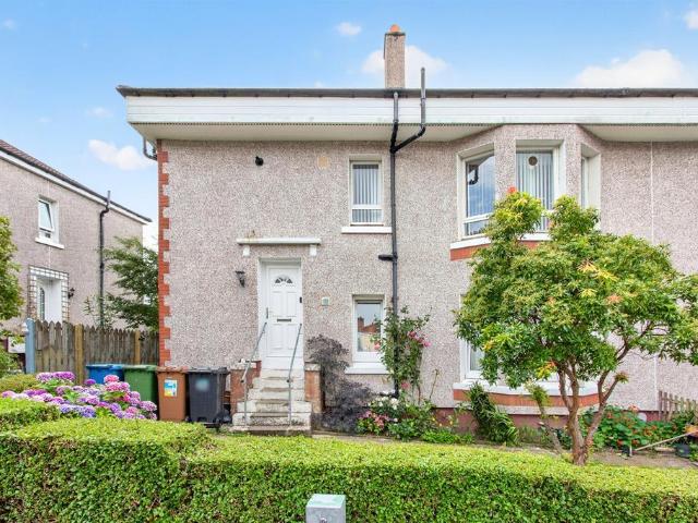 3 bedroom flat for sale