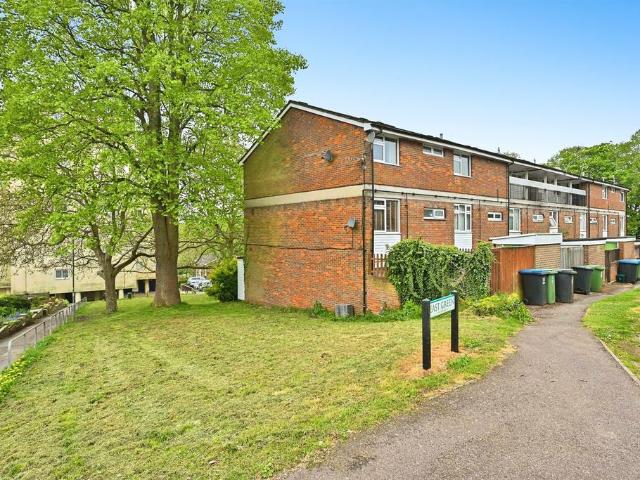 3 bedroom flat for sale
