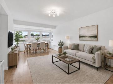 3 bedroom flat for sale