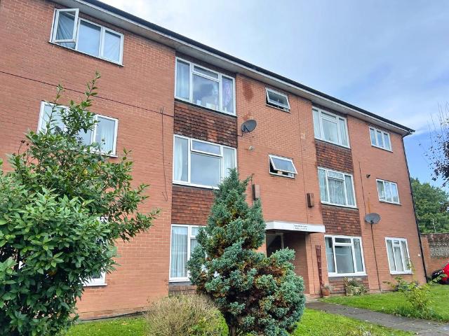 3 bedroom flat for sale