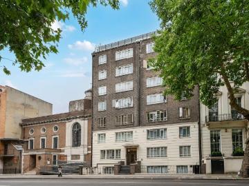3 bedroom flat for sale