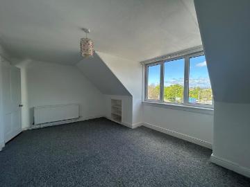 3 bedroom flat for sale