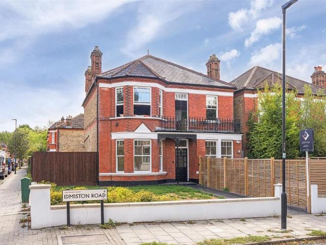 3 bedroom flat for sale