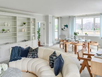 3 bedroom flat for sale