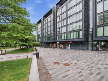 3 bedroom flat for sale