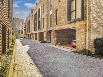 3 bedroom apartment for sale
