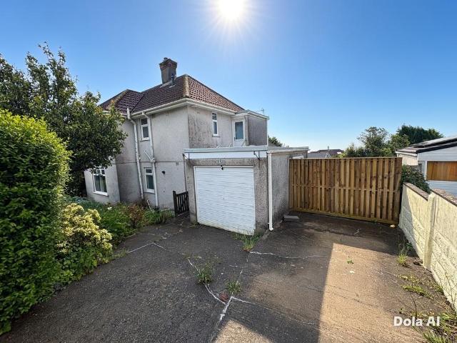 3 bedroom flat for sale