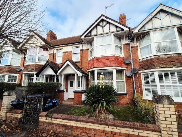 3 bedroom flat for sale