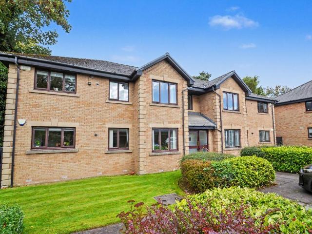 3 bedroom flat for sale