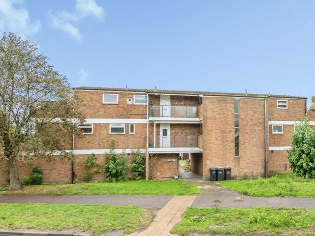 3 bedroom flat for sale
