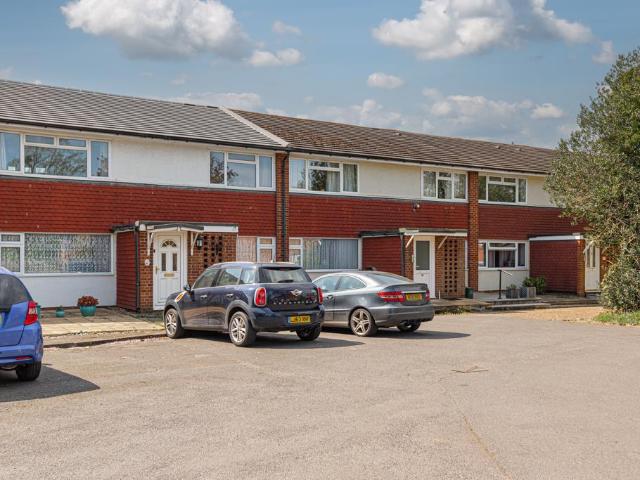 3 bedroom flat for sale