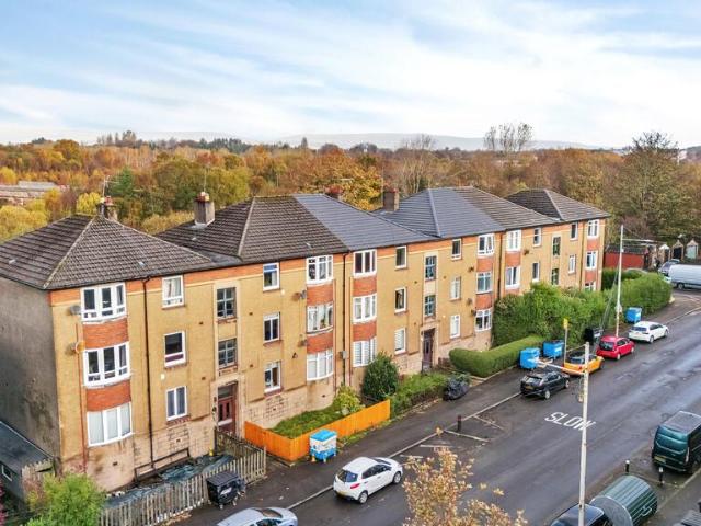 3 bedroom flat for sale