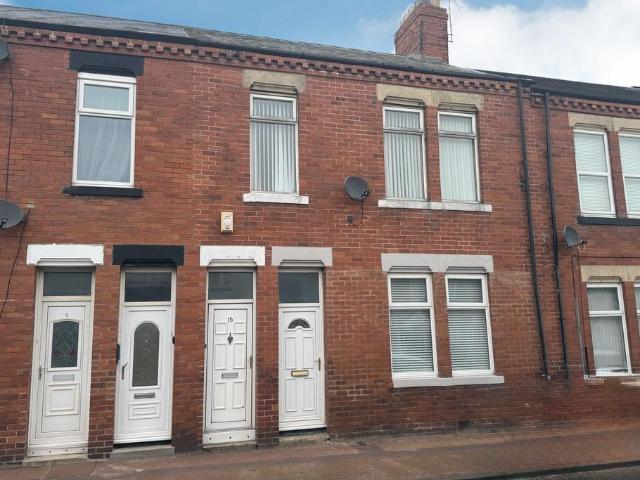 3 bedroom flat for sale