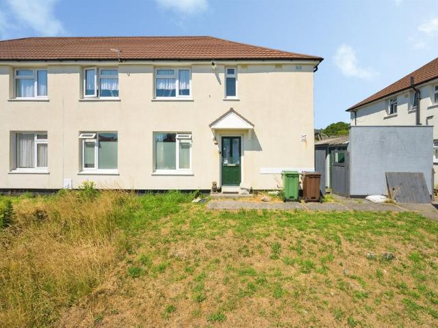 3 bedroom flat for sale