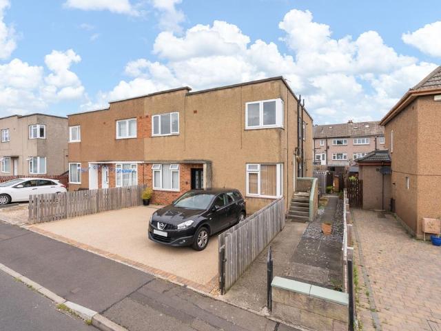 3 bedroom flat for sale