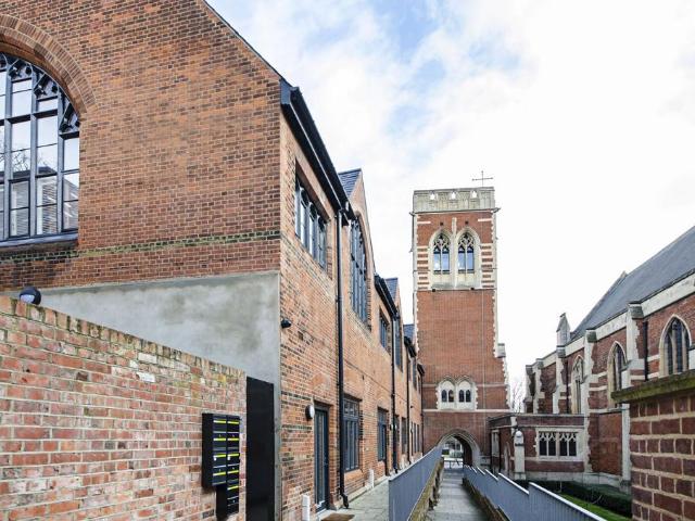 3 bedroom flat for sale