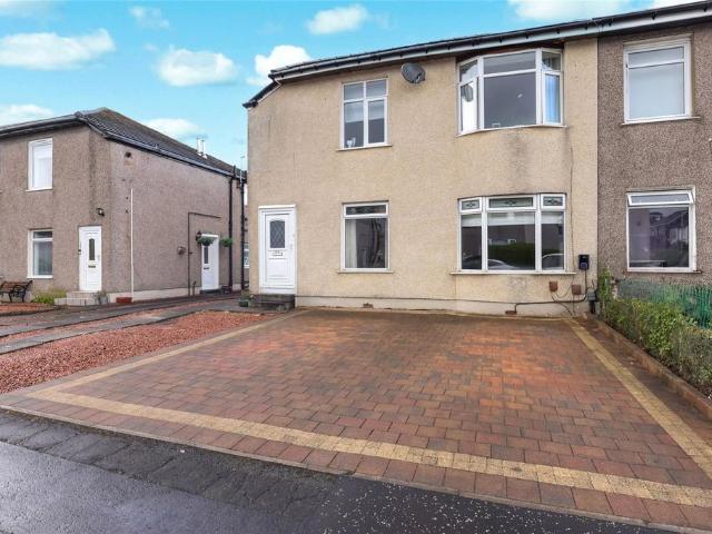 3 bedroom flat for sale