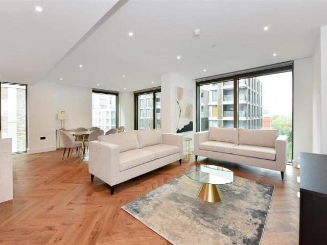 3 bedroom flat for sale