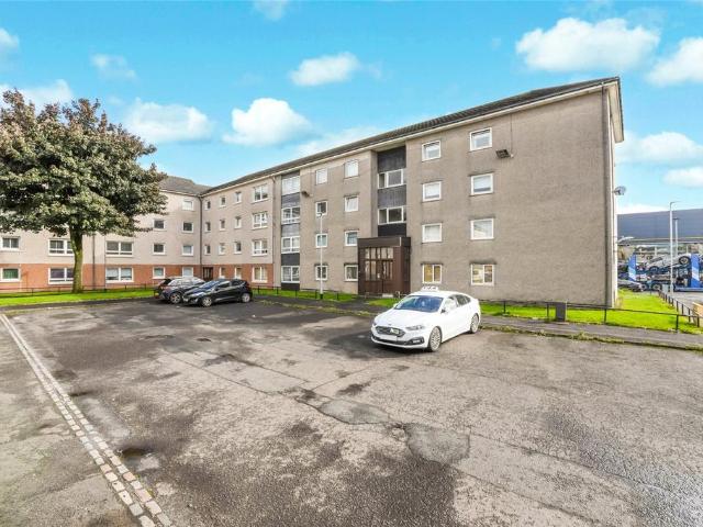 3 bedroom flat for sale