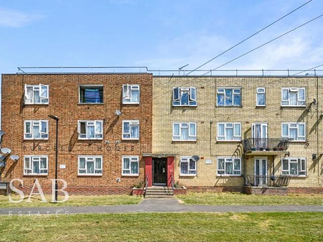 3 bedroom flat for sale