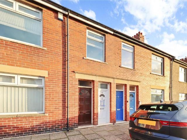 3 bedroom flat for sale