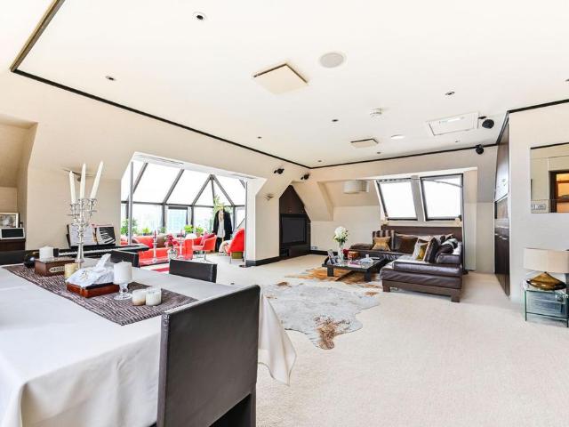3 bedroom flat for sale