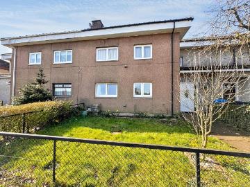 3 bedroom flat for sale