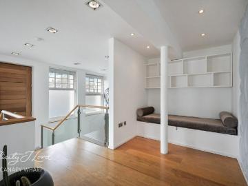 3 bedroom flat for sale
