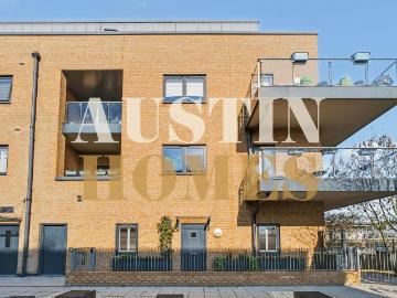 3 bedroom flat for sale