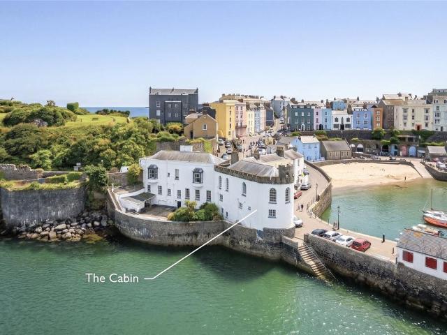 3 bedroom flat for sale