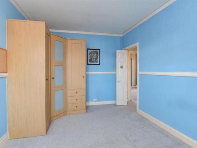 3 bedroom flat for sale in Winchelsea Gardens, Worthing, West Sussex, BN11