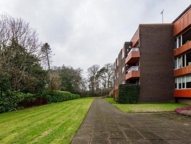 3 bedroom flat for sale in Barcapel Avenue, Newton Mearns, G77