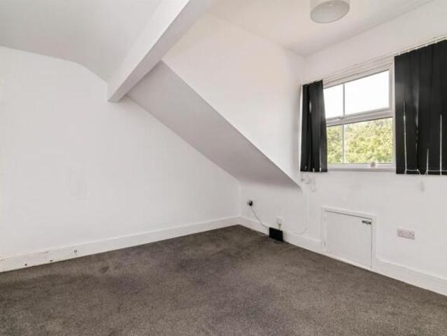 3 bedroom flat for sale in Ebury Road, Nottingham, NG5