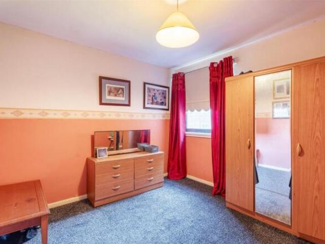 3 bedroom flat for sale in Fernhill Road, Rutherglen, Glasgow, G73