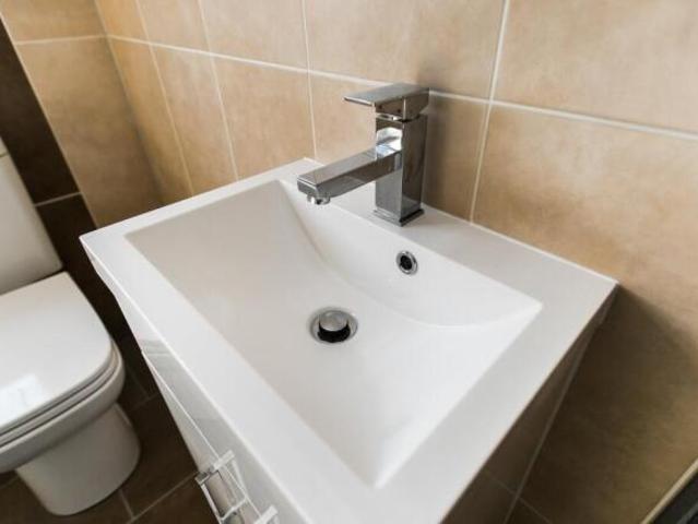 3 bedroom flat for sale in Ninian Road, Roath, CF23