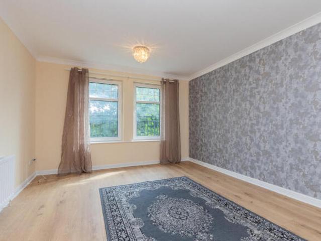 3 bedroom flat for sale in Pleasance Street, Shawlands, G43