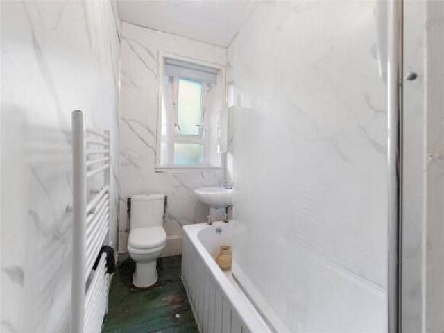 3 bedroom flat for sale in Riccarton Street, Glasgow, City, G42