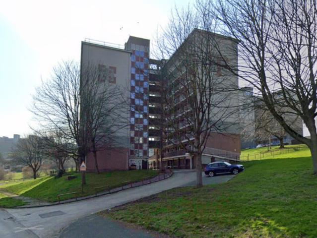 3 bedroom flat for rent in 7 Thorold House, Fairhaven Green, Bradford, BD10