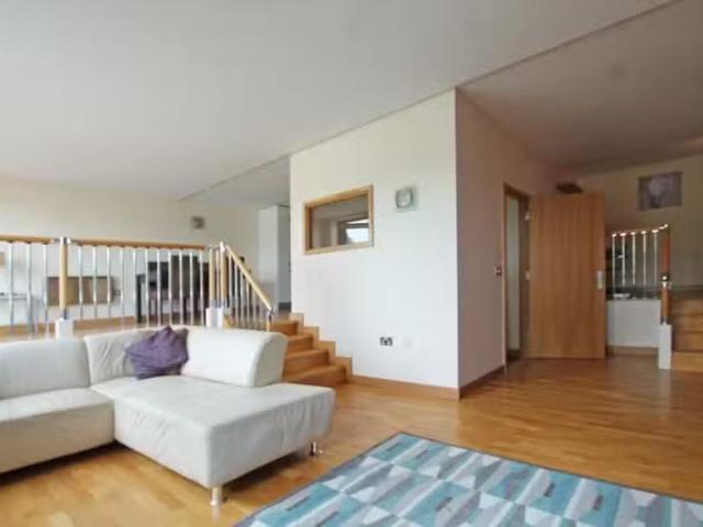 3 bedroom flat for rent in Victoria Mills, Salts Mill Road, Sh.