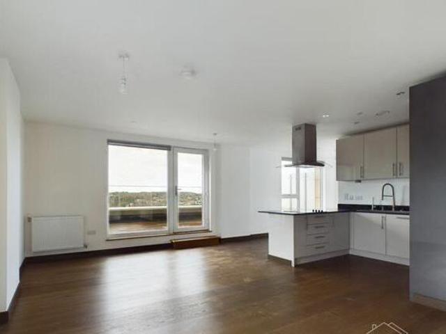 3 Bedroom Flat For Rent In Waterhouse Avenue, Maidstone