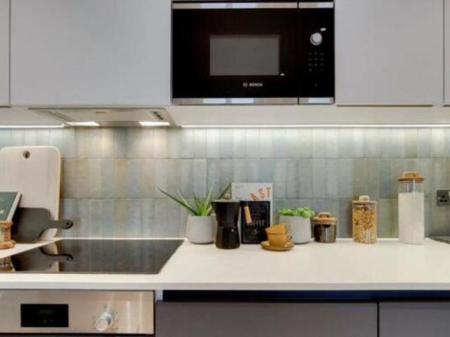 3 Bedroom Flat For Rent In Wembley
