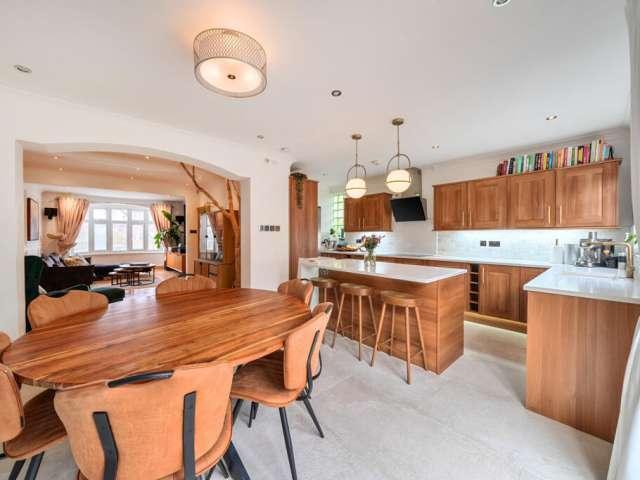 3 bedroom apartment for rent in Heathrow Villages