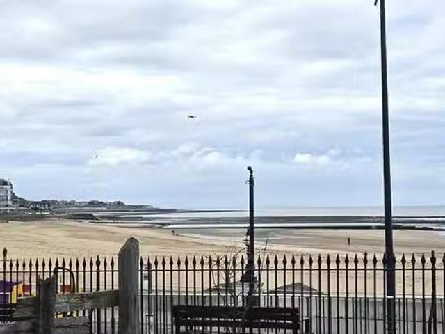 3 bedroom flat for rent in Albert Terrace, Margate, CT9