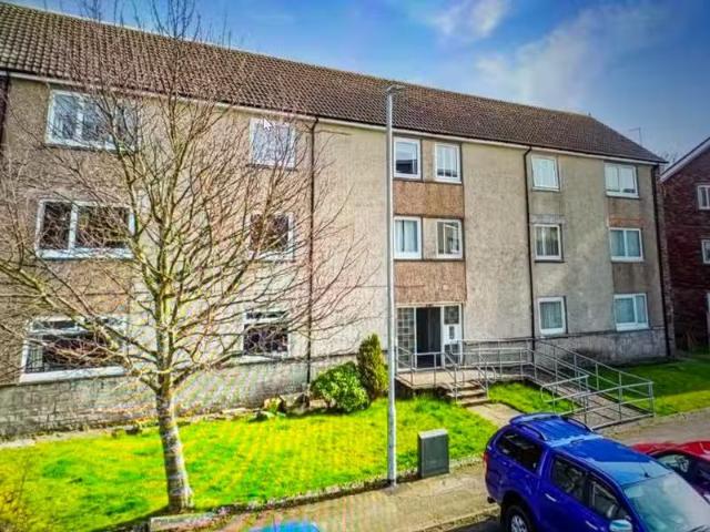 3 bedroom flat for rent in Buchan Road, Troon, South Ayrshire.